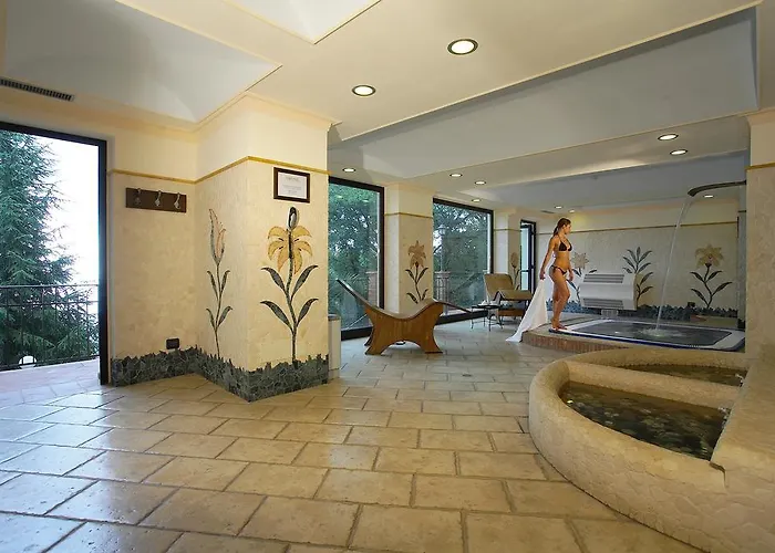 Hotell Airone Wellness 4*